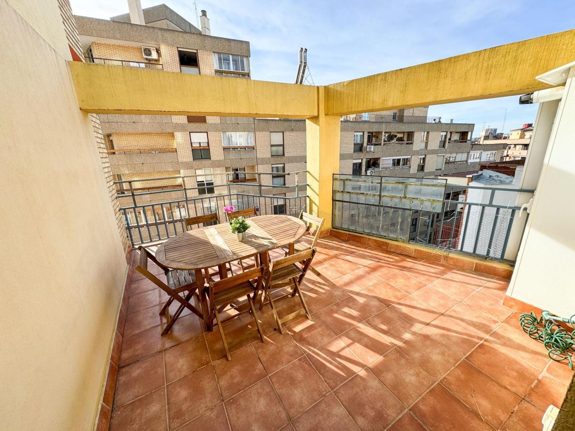 El Puente Del Pilar Comotucasa Saragossa Exterior foto